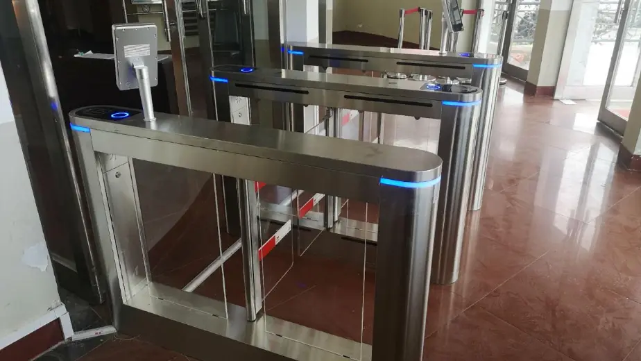 Brama dostępu do rozpoznawania twarzy