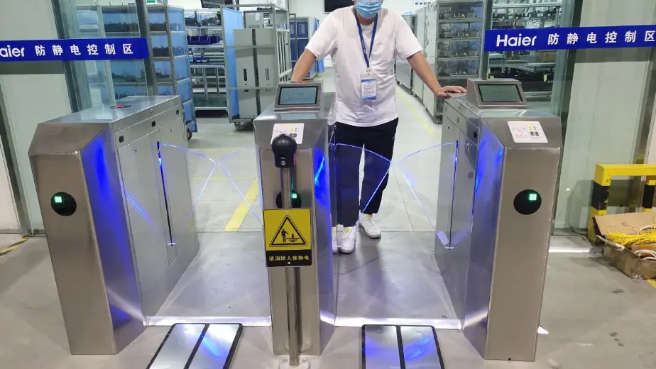 System kontroli dostępu do wykrywania statycznego ESD