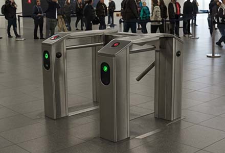 Komercyjna brama obrotowa