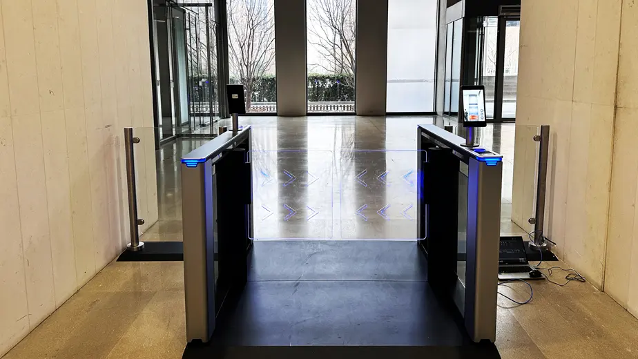 System kontroli dostępu z rozpoznawaniem twarzy